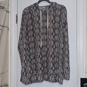 Zenana Size 3x Snake Skin Pattern Long Sleeve Hooded